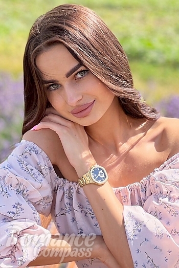 Ukrainian mail order bride Alexandra from Vinnytsia with light brown hair and green eye color - image 1