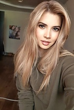 Ukrainian mail order bride Daryna from Cherkassy with blonde hair and brown eye color - image 3