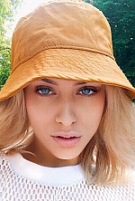 Ukrainian mail order bride Masha from Lugansk with blonde hair and blue eye color - image 2