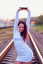 Ukrainian mail order bride Julia from Mariupol with brunette hair and green eye color - image 2