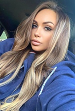 Ukrainian mail order bride Mirela from London with blonde hair and grey eye color - image 2