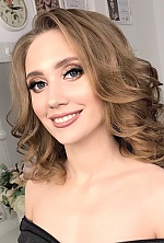 Ukrainian mail order bride Elizabeth from Kharkiv with blonde hair and green eye color - image 2