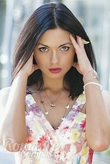 Ukrainian mail order bride Ekatarina from Kharkov with black hair and brown eye color - image 1