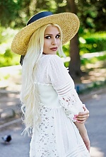 Ukrainian mail order bride Anastasia from Barnaul with blonde hair and grey eye color - image 2