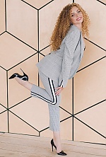 Ukrainian mail order bride Victoria from Kiev with light brown hair and green eye color - image 2