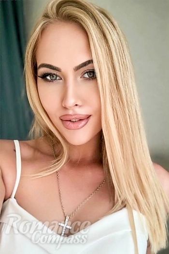 Ukrainian mail order bride Anna from Dnepr with blonde hair and green eye color - image 1
