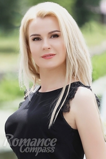Ukrainian mail order bride Tatiyana from Khmelnitskiy with blonde hair and brown eye color - image 1