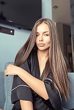 Ukrainian mail order bride Marina from Moscow with brunette hair and green eye color - image 2