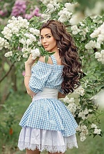 Ukrainian mail order bride Yaroslava from Kiev with brunette hair and green eye color - image 4