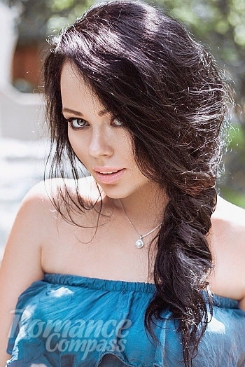 Ukrainian mail order bride Vladislava from Kiev with brunette hair and blue eye color - image 1