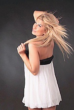 Ukrainian mail order bride Natalya from Lugansk with blonde hair and green eye color - image 3