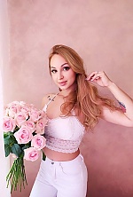 Ukrainian mail order bride Veronika from San Diego with blonde hair and brown eye color - image 6