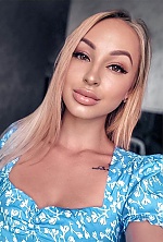 Ukrainian mail order bride Veronika from San Diego with blonde hair and brown eye color - image 6