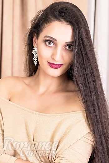Ukrainian mail order bride Elmira from Kharkov with black hair and brown eye color - image 1