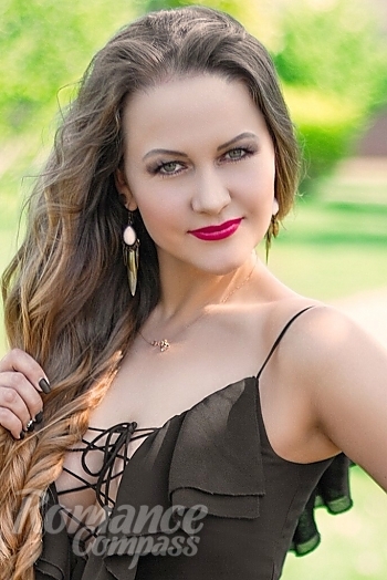 Ukrainian mail order bride Elena from Kyiv with light brown hair and grey eye color - image 1