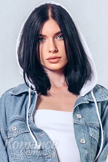 Ukrainian mail order bride Alyona from Sumy with black hair and blue eye color - image 1