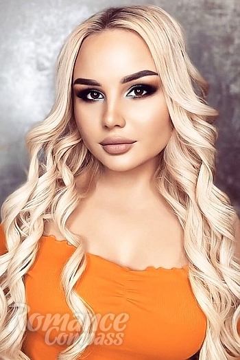 Ukrainian mail order bride Yana from Perm with blonde hair and brown eye color - image 1