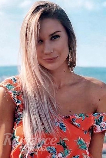Ukrainian mail order bride Tanya from Kiev with blonde hair and green eye color - image 1