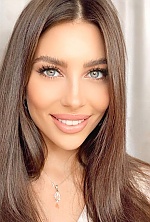 Ukrainian mail order bride Liza from Novosibirsk with brunette hair and blue eye color - image 3