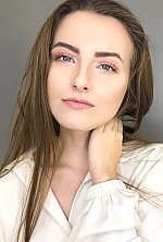 Ukrainian mail order bride Vitaliya from Rostov with light brown hair and green eye color - image 5