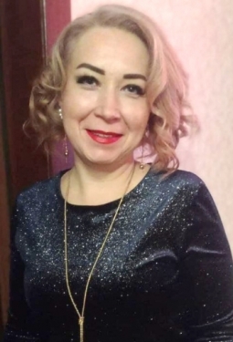 Elena, 44 y.o. from Kherson, Ukraine