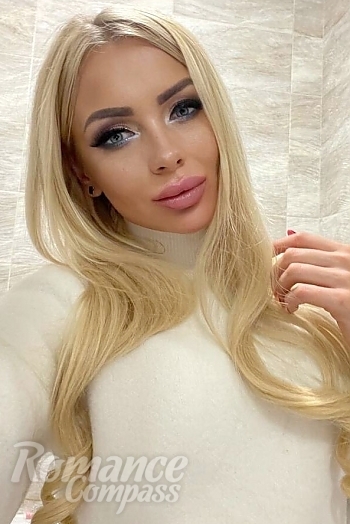 Ukrainian mail order bride Darina from Kiev with blonde hair and blue eye color - image 1