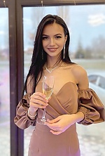 Ukrainian mail order bride Daria from Kiev with black hair and brown eye color - image 9