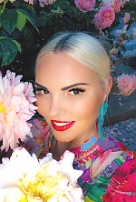 Ukrainian mail order bride Inna from Kiev with blonde hair and brown eye color - image 3