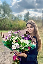 Ukrainian mail order bride Karina from Starokonstantinov with light brown hair and blue eye color - image 4