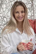 Ukrainian mail order bride Alina from Sochi with light brown hair and green eye color - image 3