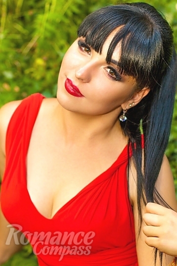 Ukrainian mail order bride Elena from Odessa with black hair and brown eye color - image 1