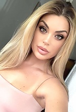 Ukrainian mail order bride Klaudia from Warsaw with blonde hair and green eye color - image 4