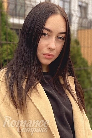 Ukrainian mail order bride Alina from Starokostyantyniv with black hair and grey eye color - image 1