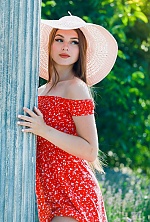 Ukrainian mail order bride Liliya from Moscow with light brown hair and green eye color - image 2
