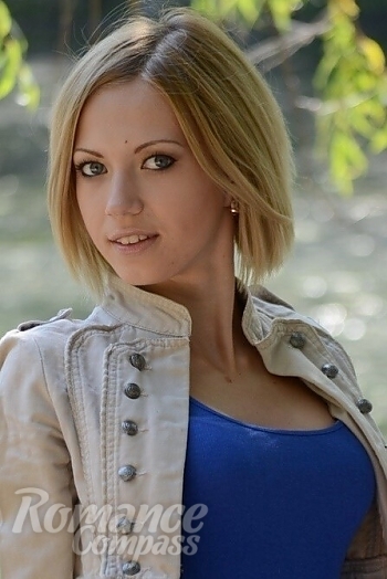 Ukrainian mail order bride Inna from Cherkassy with blonde hair and grey eye color - image 1
