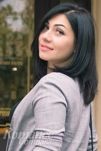 Ukrainian mail order bride Dasha from Nikolaev with brunette hair and hazel eye color - image 1