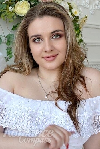 Ukrainian mail order bride Anastasia from Kharkov with blonde hair and green eye color - image 1