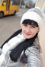 Ukrainian mail order bride Olga from Kherson with black hair and brown eye color - image 3