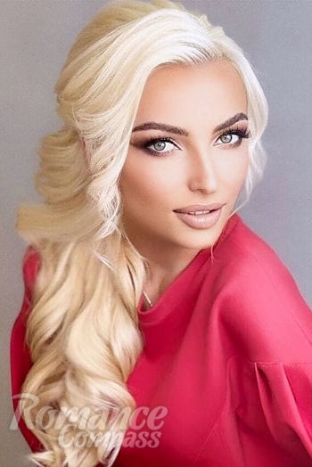 Ukrainian mail order bride Victoria from Kiev with blonde hair and blue eye color - image 1