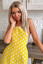 Ukrainian mail order bride Daria from Kiev with blonde hair and green eye color - image 2