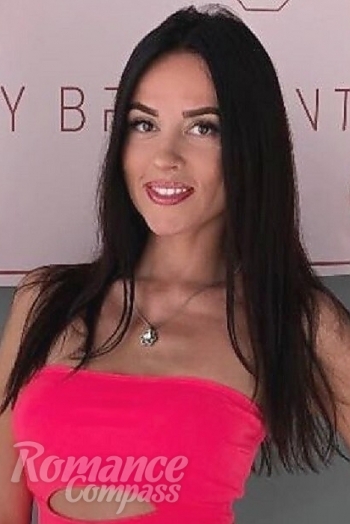 Ukrainian mail order bride Anna from Minsk with black hair and brown eye color - image 1