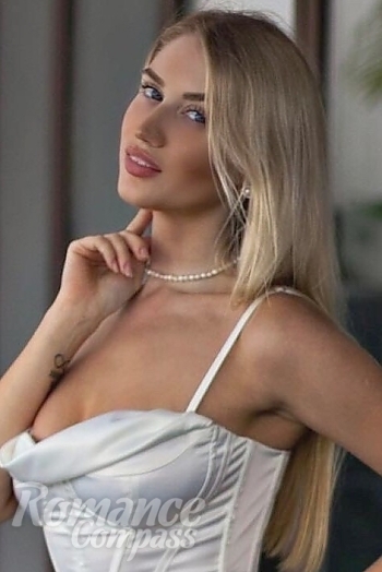 Ukrainian mail order bride Maria from Minsk with blonde hair and blue eye color - image 1