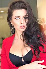 Ukrainian mail order bride Anastasia from Dnepr with brunette hair and green eye color - image 2