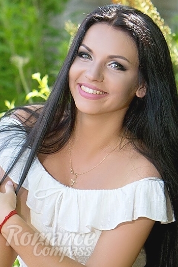 Ukrainian mail order bride Zlata from Odessa with blonde hair and green eye color - image 1