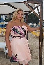 Ukrainian mail order bride Alina from Geneva with blonde hair and green eye color - image 6