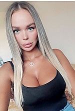 Ukrainian mail order bride Lina from Moscow with blonde hair and blue eye color - image 2