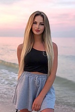 Ukrainian mail order bride Victoria from Zaporozhye with blonde hair and blue eye color - image 4