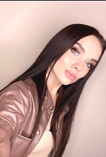 Ukrainian mail order bride Victoriia from Kyiv with brunette hair and green eye color - image 7