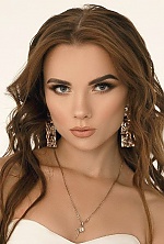Ukrainian mail order bride Victoriia from Kyiv with brunette hair and green eye color - image 4
