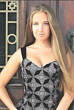 Ukrainian mail order bride Yuliya from Minsk with brunette hair and blue eye color - image 7